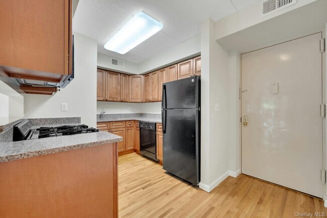 Photo - 70 Lime Kiln Rd Unit 2H