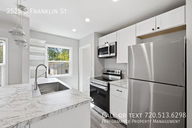Photo - 2525 S Franklin St