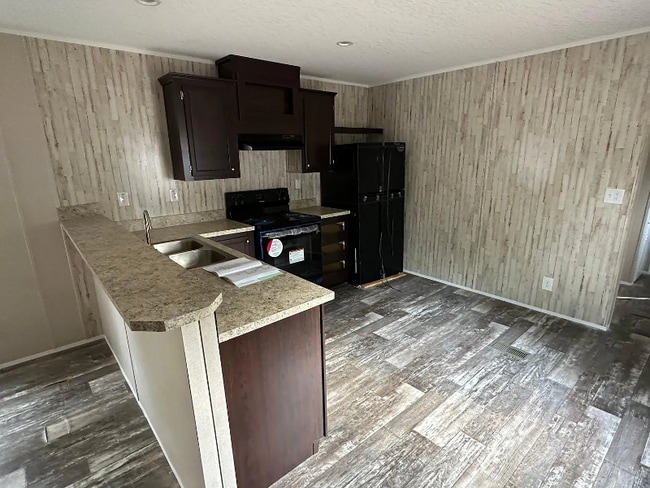 Photo - 55117 Zweifel Rd