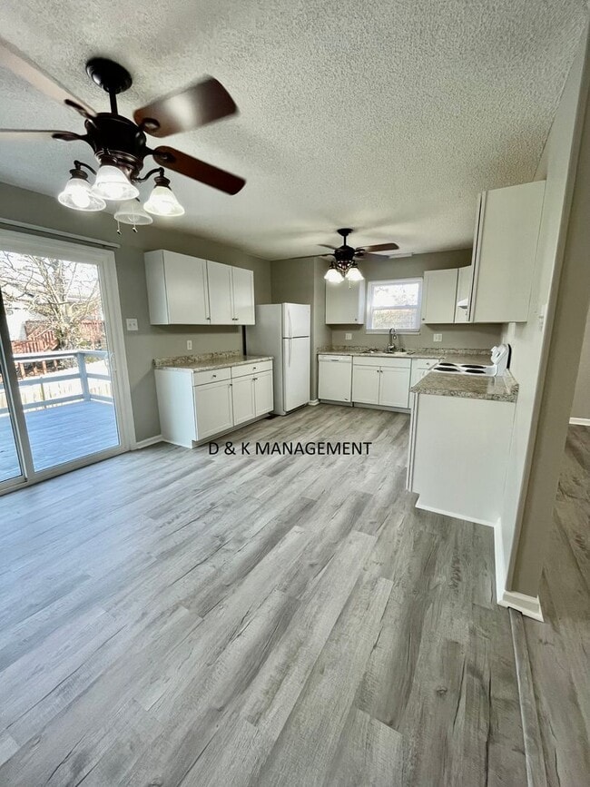 Photo - ***COMING SOON*** Beautiful 3 Bedroom, 2.5 Bath Home in the Cedar Bluff Area of Knoxville! Availa...