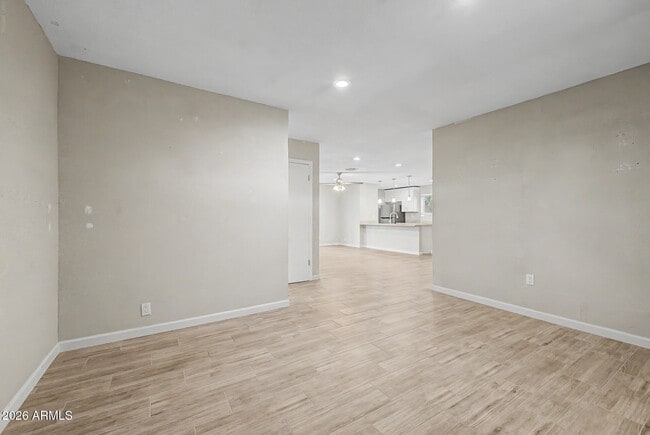 Photo - 950 E Lilac Dr