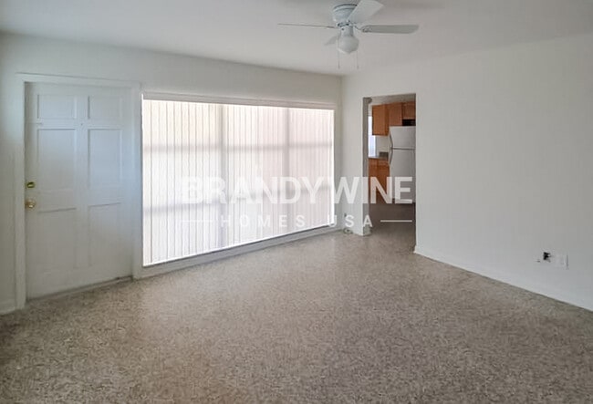 Photo - 6215 N Coolidge Ave