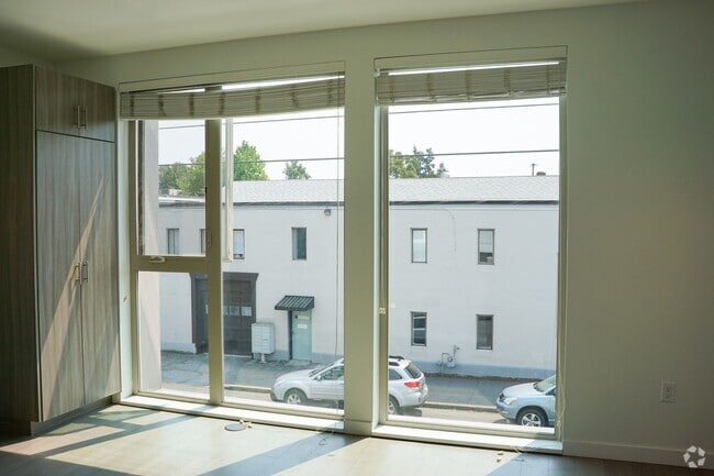 Building Photo - FREE RENT! Sellwood: Modern Light & Bright... Unit 203 Rental