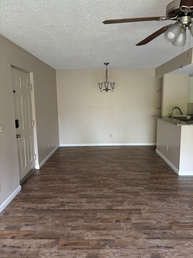 Photo - 987 Sonesta Ave NE Unit 208