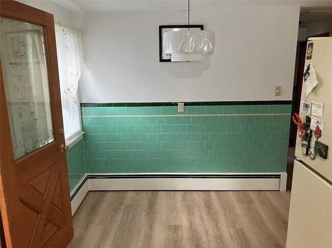 Photo - 56 Partition St