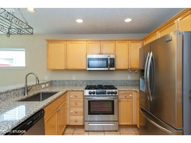 Photo - 3Bd/2.5Ba in a Well-Liked Bethany Neighborhood ~ Washer/Dryer Included with 2 Car Garage and Fenc...