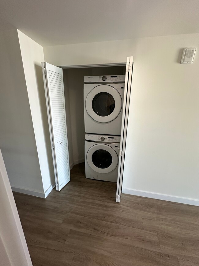 Photo - 520 SW 5th Ave Unit A