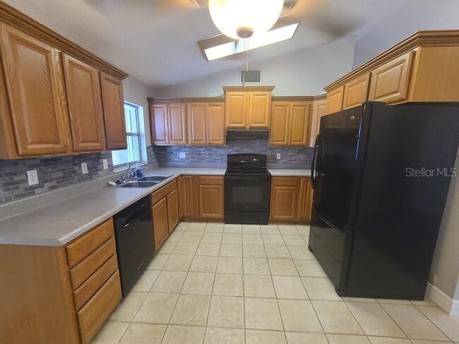 Photo - 3443 Martell St
