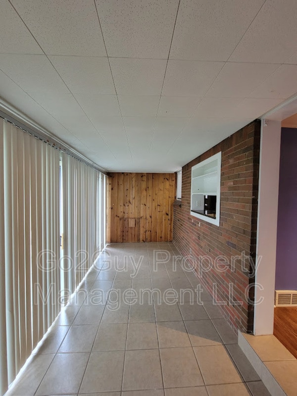 Photo - 23331 Oak St