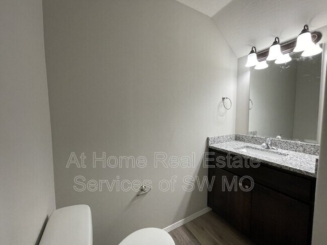 Photo - 748 Turner Ave Casa Adosada