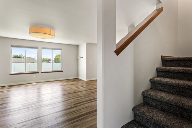 Photo - Non-Refundable & Security Deposit Total: $2600.00