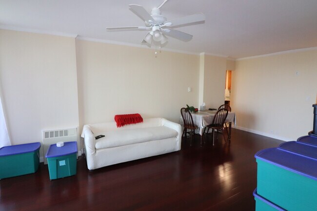Photo - 19 Winchester St Unit 708