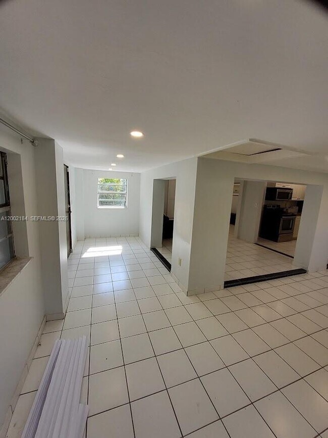 Photo - 1348 NE 176th St