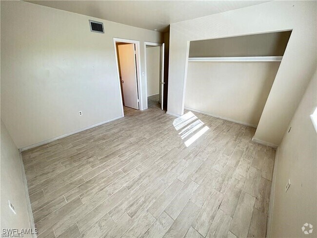 Building Photo - 2828 Jackson St Unit C7 Rental