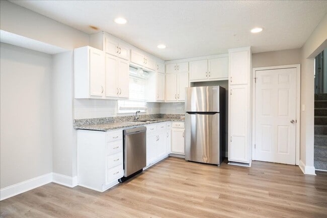 Photo - 3/2 Home in Cul-De-Sac w/ 2 Car Garage and Large Bonus Room