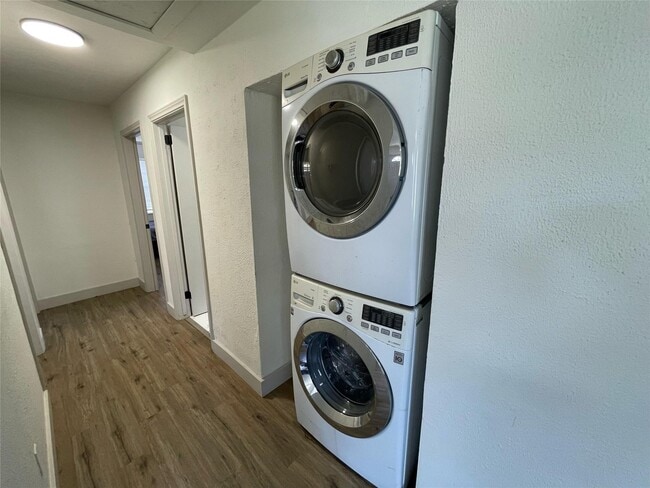 Photo - 411 Guyer St