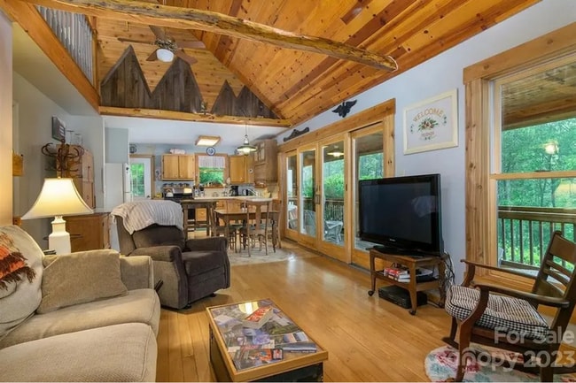 Photo - Woderfully Furnished Mountain Home