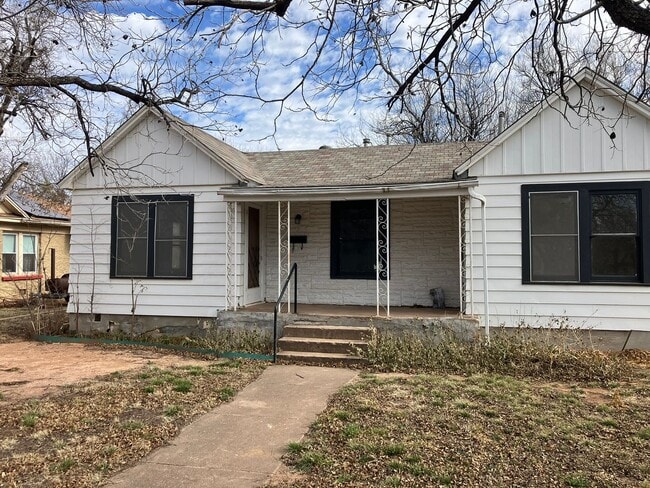 Beautifully Updated 2 Bedroom Home! - Beautifully Updated 2 Bedroom Home!
