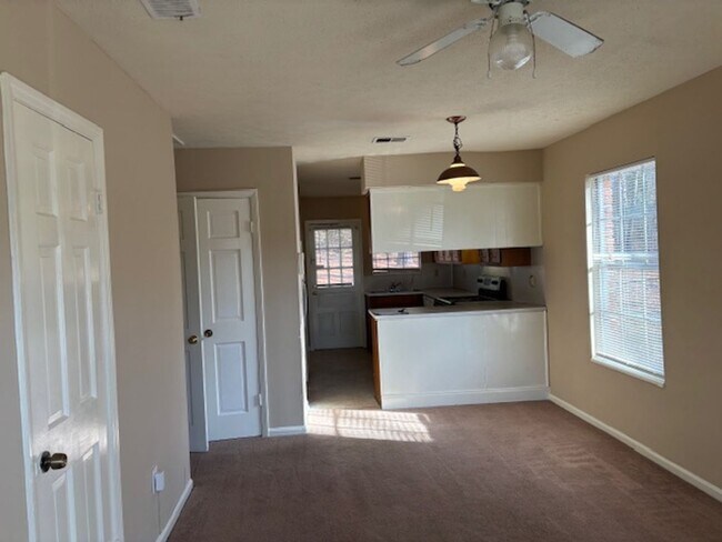 Photo - 2 bedroom 1 bath duplex unit off St Marys Road