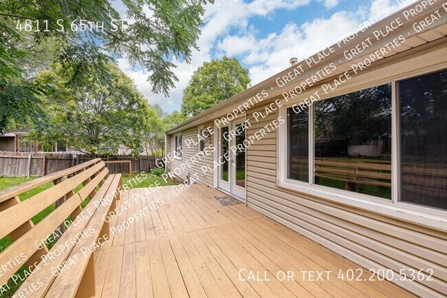 Photo - 4811 S 65th St