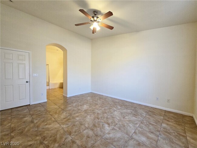 Photo - 9818 Nicova Ave