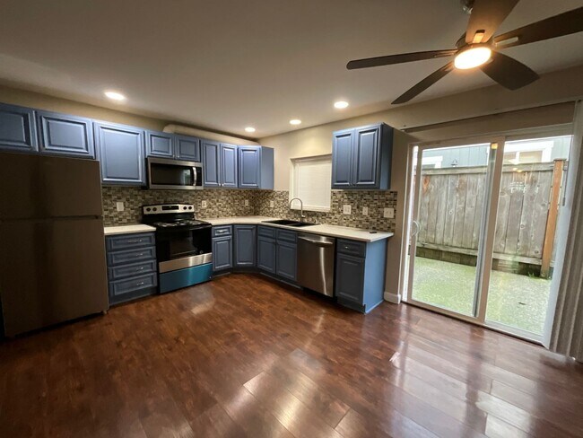 Photo - 4532 S Puget Sound Ave Unit B