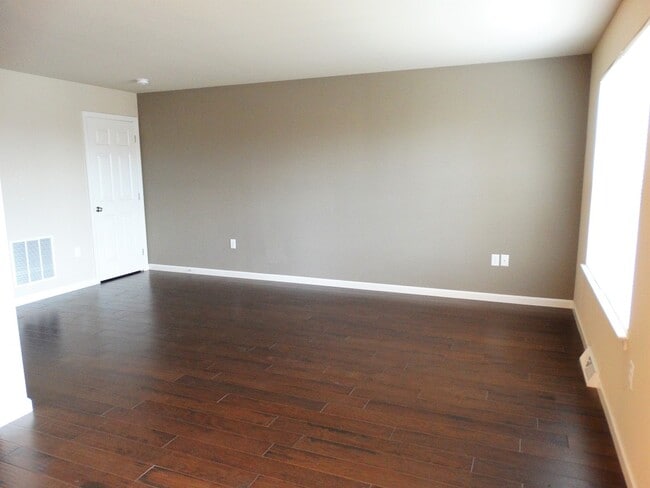 Photo - 239 E Lexington Rd