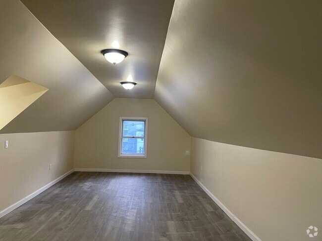 Building Photo - 6 Dolphin Ave Unit 2 Rental