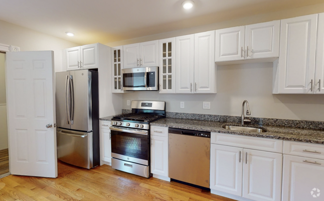 Building Photo - 6 Beacon St Unit 1 Rental