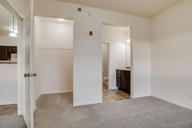 Shadow Ridge Apartments