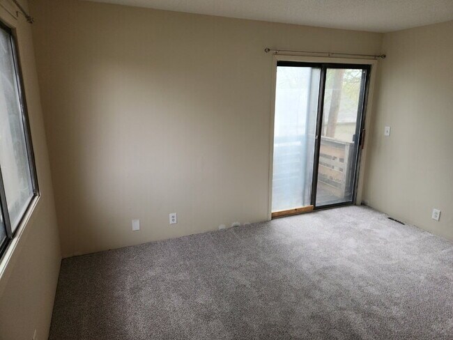 Photo - 4806 S Union St