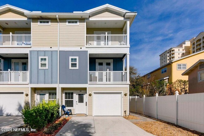 120 11th Ave S