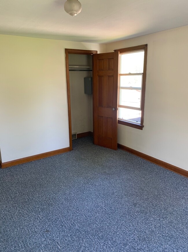 Photo - 2107 Birch St