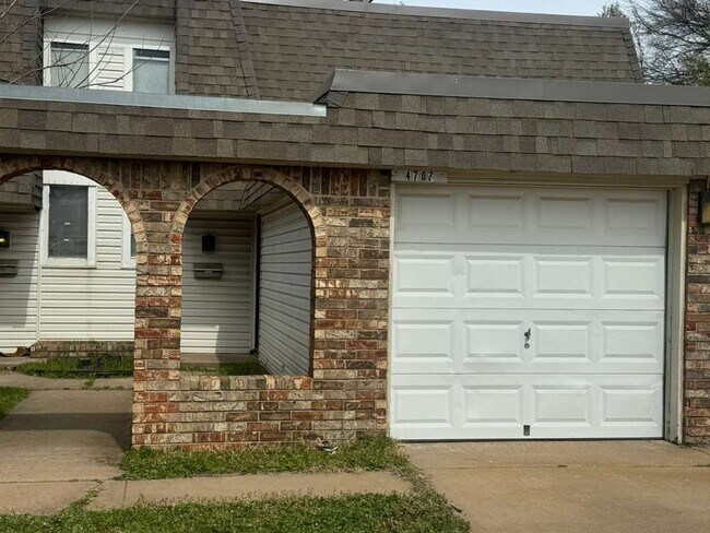 Photo - Spacious, Updated & Cute Home Near Lake Hefner in Close Proximity to Shopping & Dining