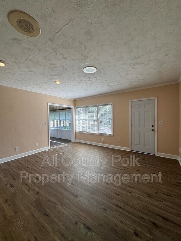 Photo - 422 E Belmar St