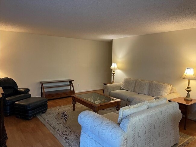 Photo - 3083 Westwood Way