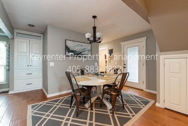 Photo - 301 SE 34th St