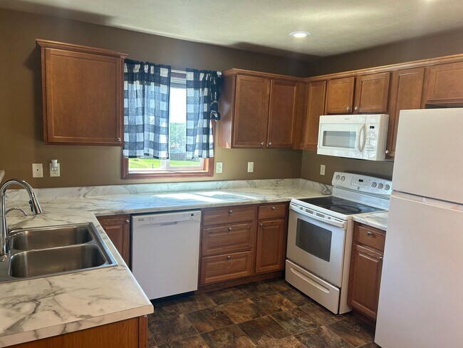 Photo - 605 N Daisy Ave