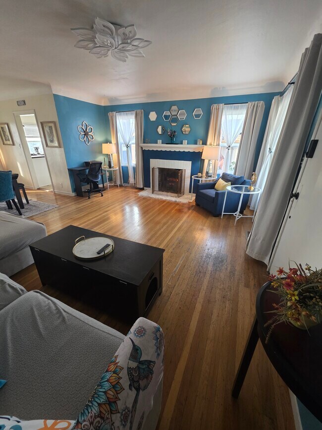 Photo - 9333 Lawlor St