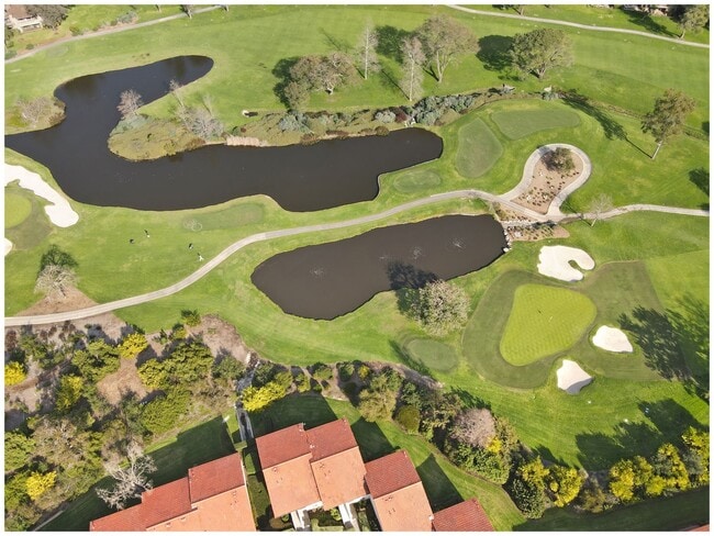 Building Photo - GORGEOUS VIEW CONDO ON THE GOLF COURSE!!!