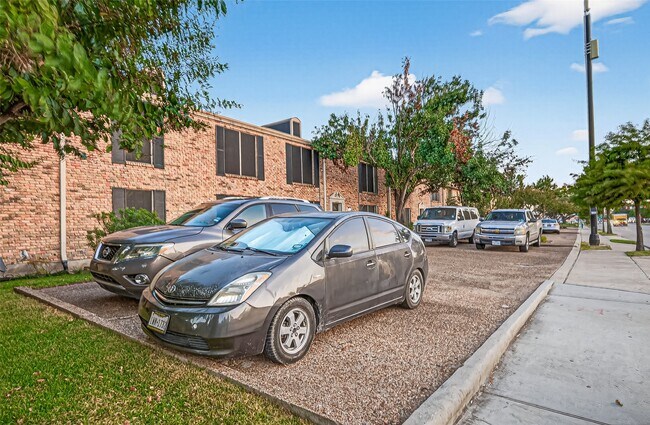 Photo - 7703 Moonmist Dr