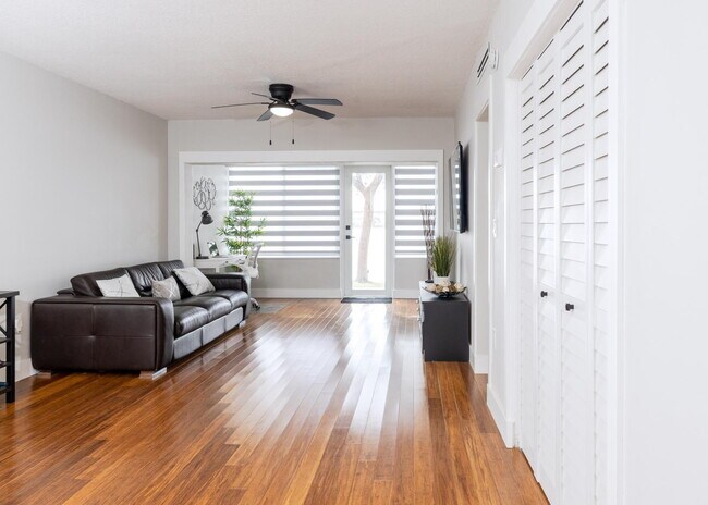Photo - Remodeled, Furnished & Utilities Included! Unit Apt 103
