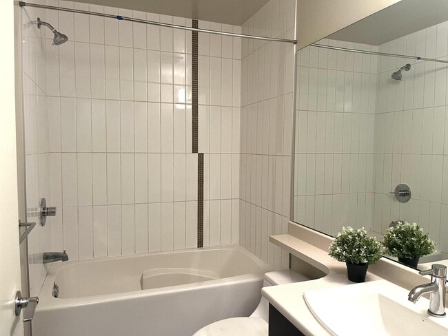 Photo - 13728-13108 108 Ave Unit 206