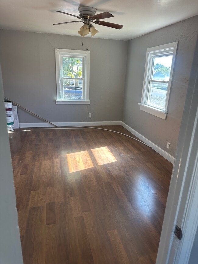 Photo - 2910 SW 3rd Ave