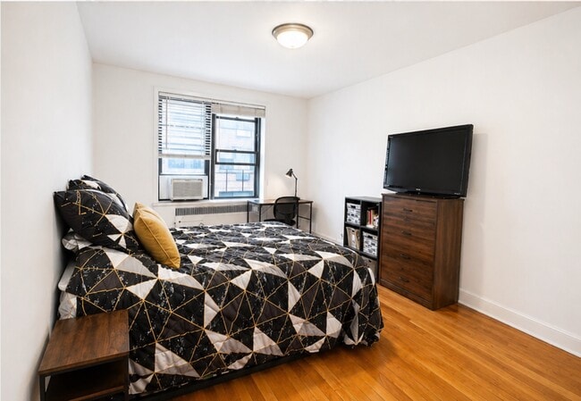 Photo - 350 E 54th St Unit 3J