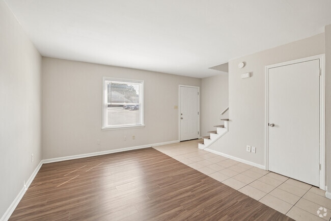2BR, 1.5BA - 950SF - Living Room - Chatham II Apartments