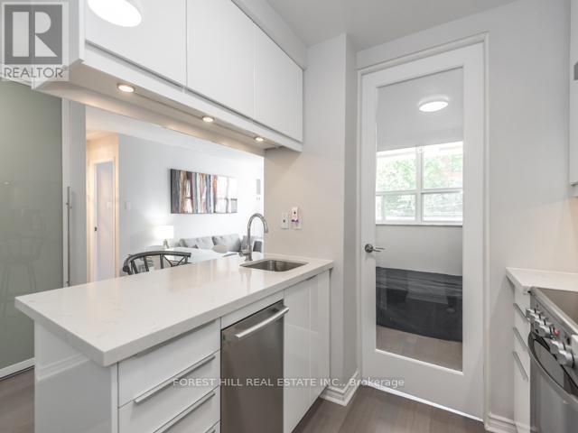 Photo - 105 McCaul St Unit 202