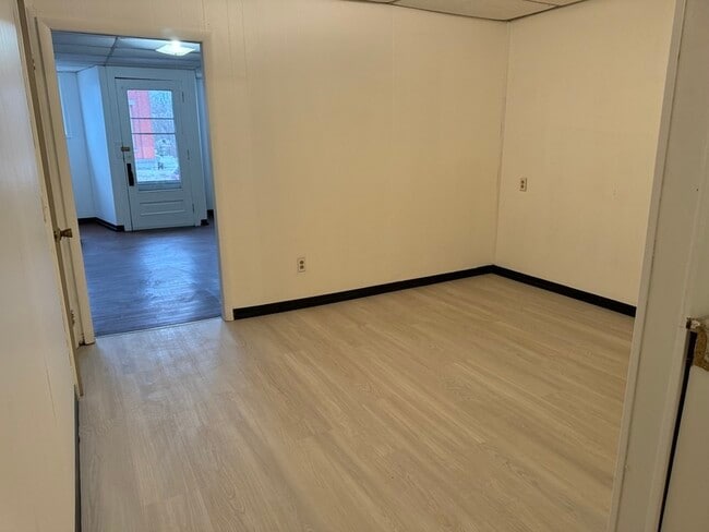 Photo - 8 E Church St