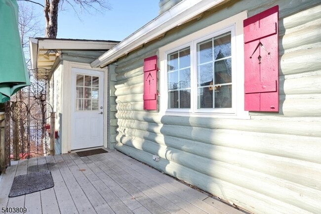 Photo - 140 Cupsaw Dr