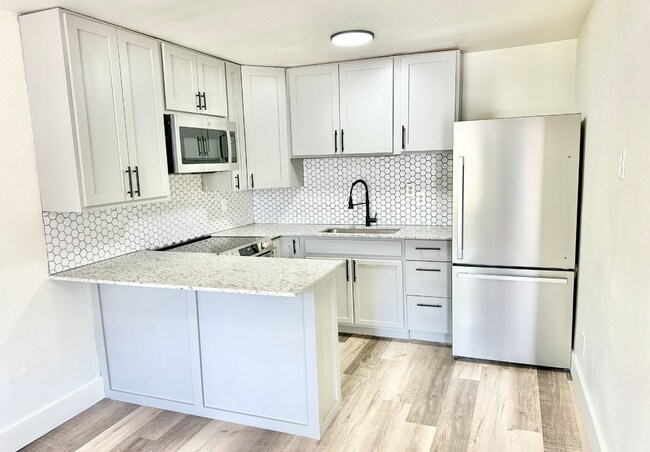 Photo - 1121 Essex St Unidad 1121 Essex St #3 (Back House)